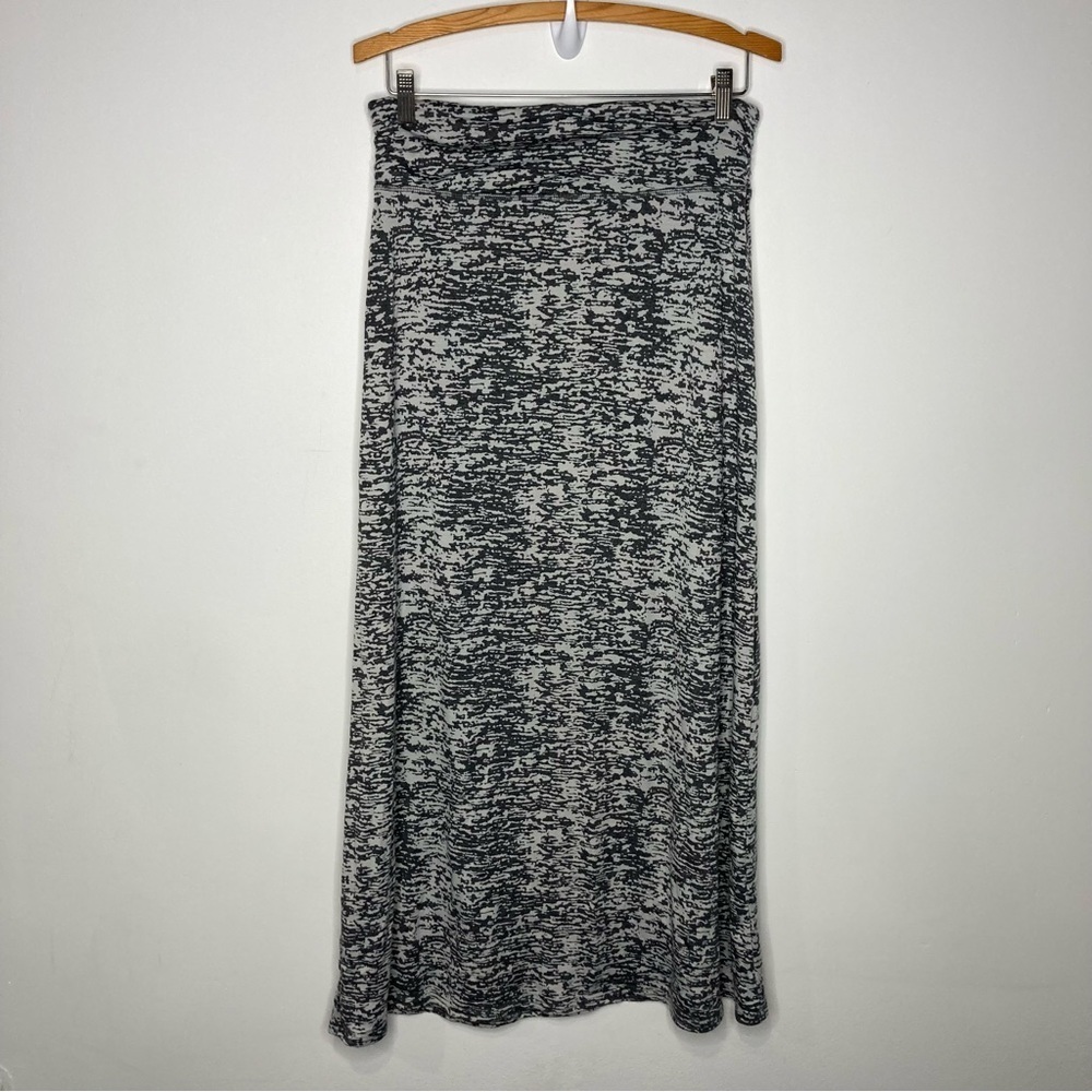 Soybu gray & off white maxi skirt size small